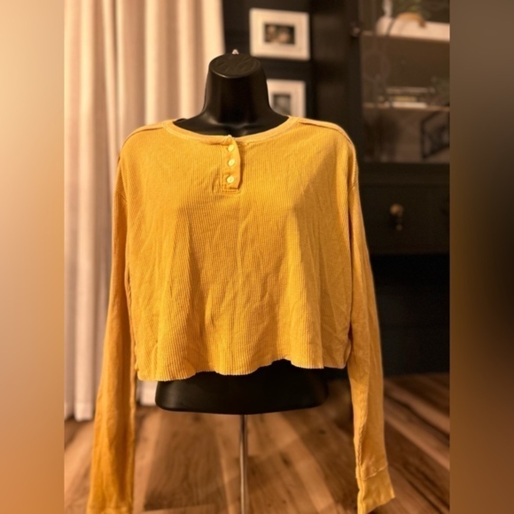 Long sleeve, yellow, waffle knitted crop top shirt, size L - Picture 2 of 6